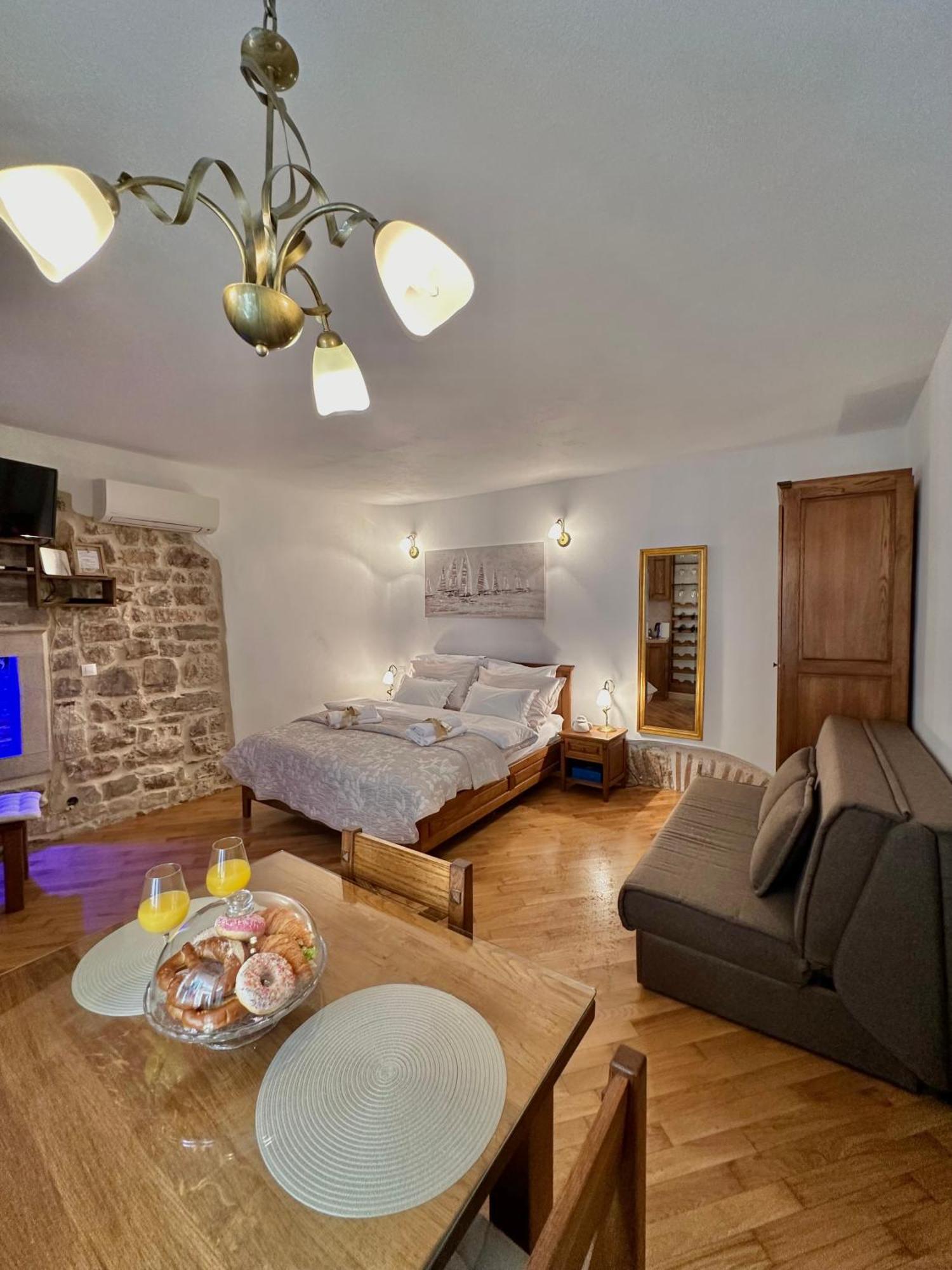 Diocletian Wine Studio Apartment II Сплит Екстериор снимка