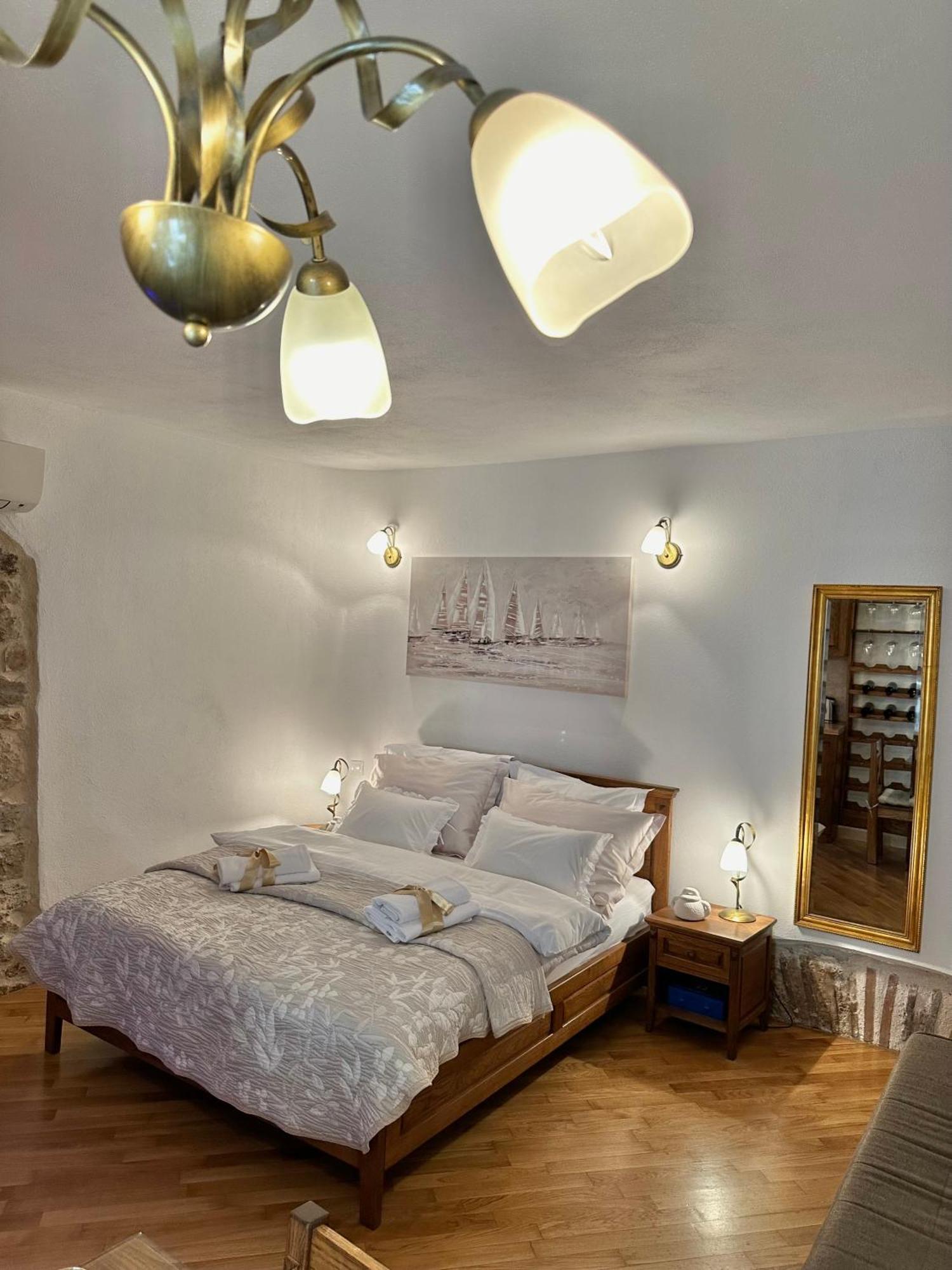 Diocletian Wine Studio Apartment II Сплит Екстериор снимка