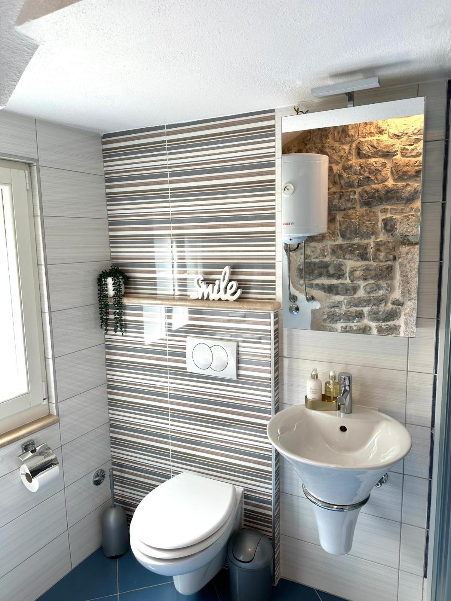Diocletian Wine Studio Apartment II Сплит Екстериор снимка