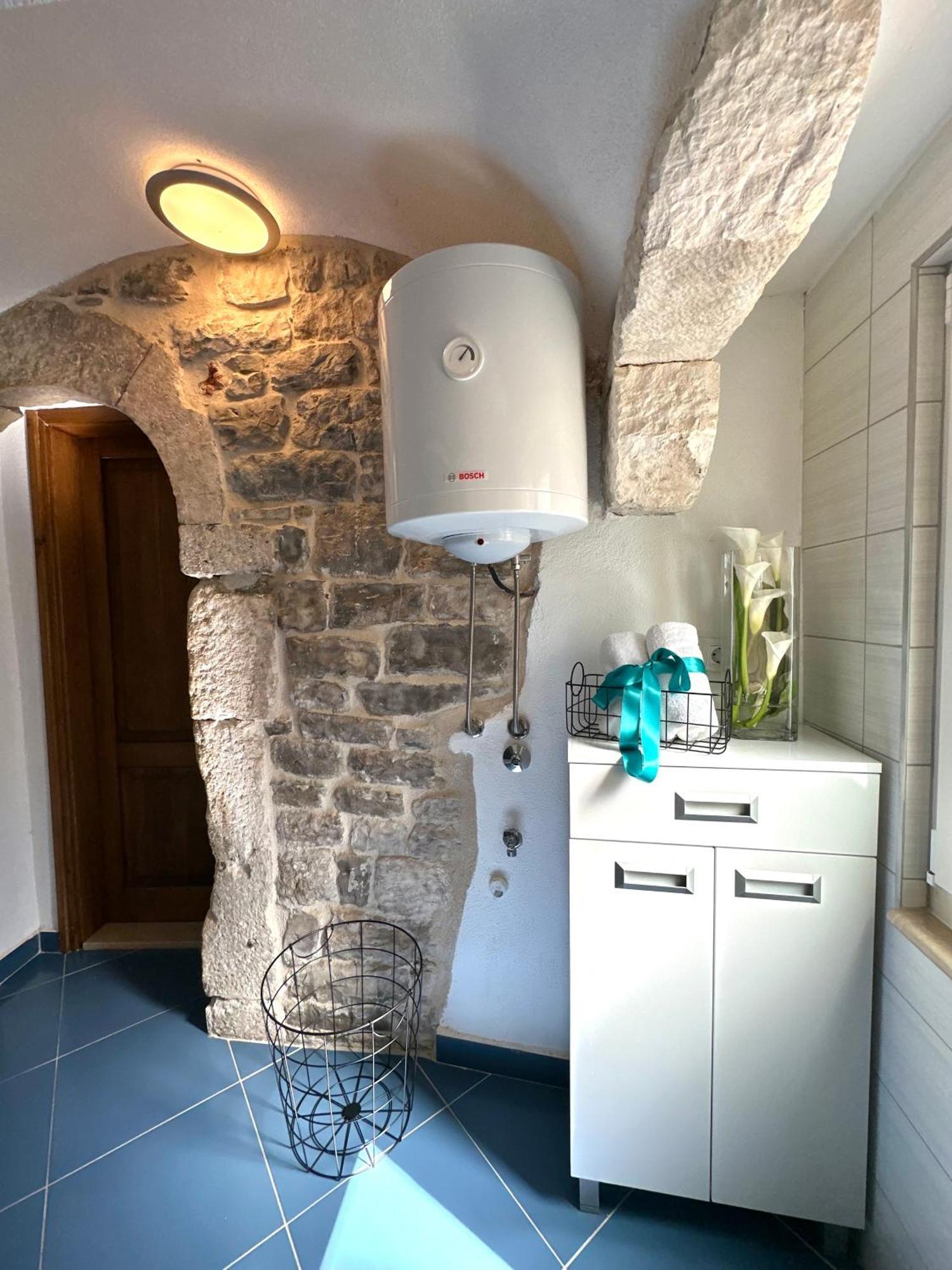 Diocletian Wine Studio Apartment II Сплит Екстериор снимка