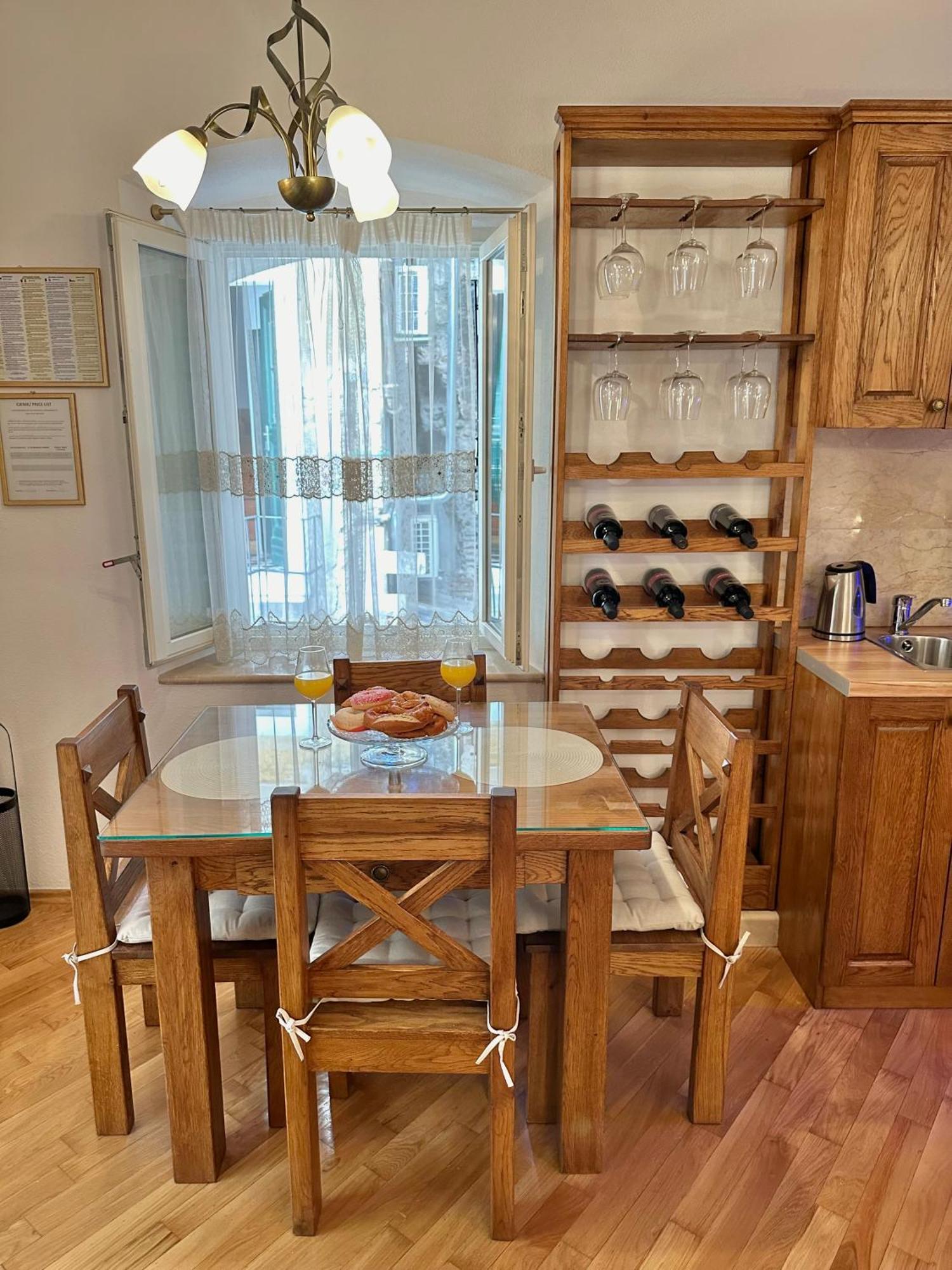 Diocletian Wine Studio Apartment II Сплит Екстериор снимка